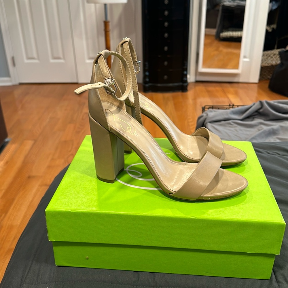 Sam Edelman- Yaro, classic Nude Lea Sandal